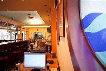 Ξενοδοχείο Pearl 2*